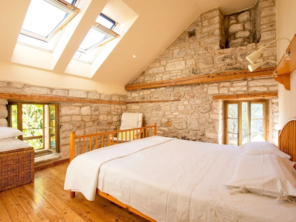 Tranquil Apartment in Marine Zemlje Near Stiniva Beach