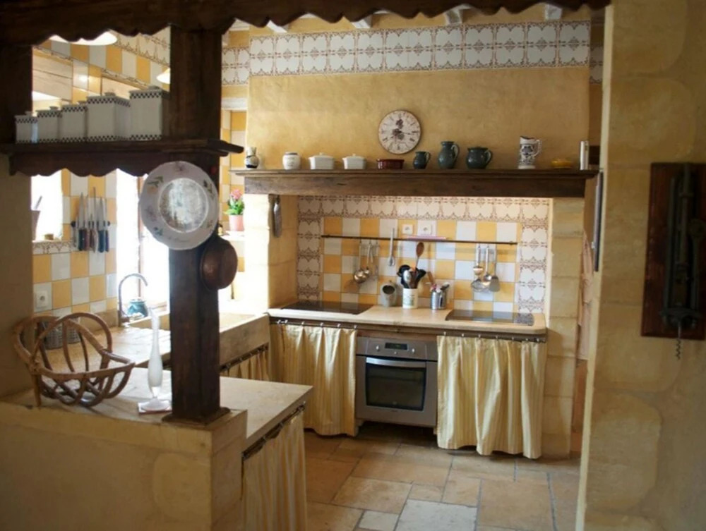 Villa With 5 Bedrooms in Les Eyzies-de-tayac-sireuil, With Private Poo