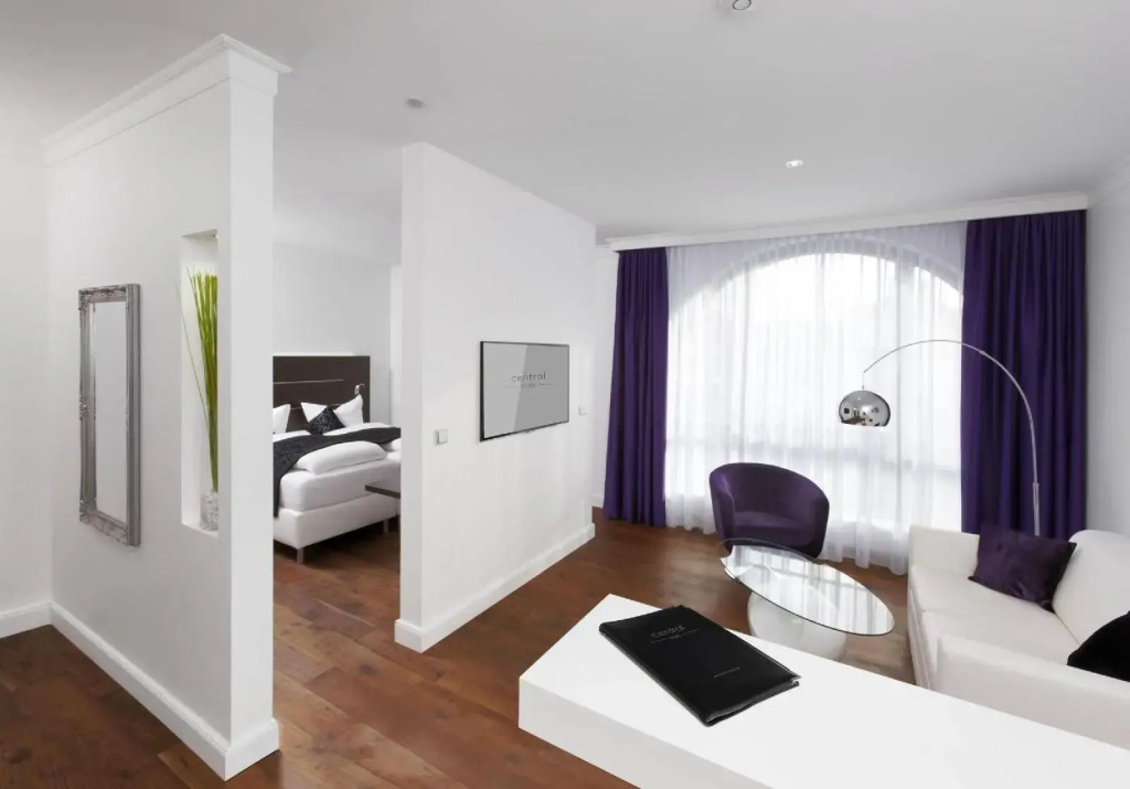 Central Hotel