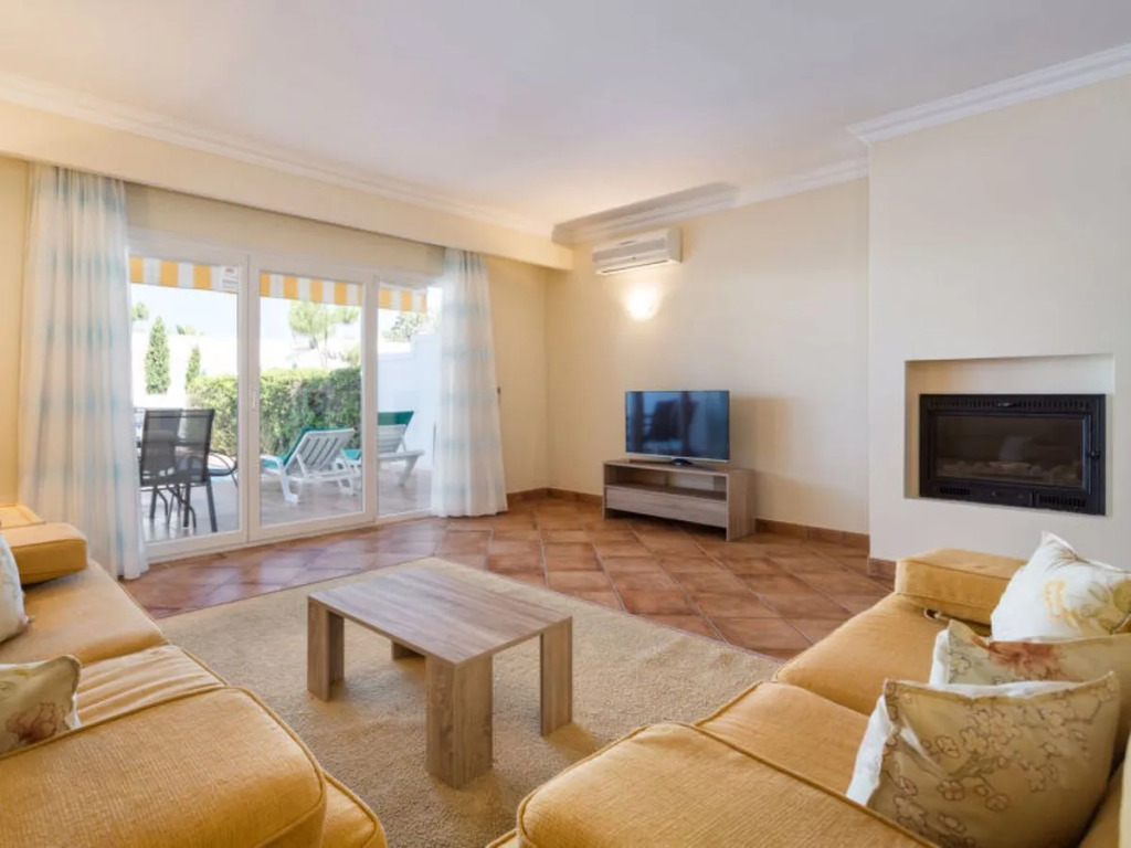V2 GARRaO 650M FROM THE BEACH