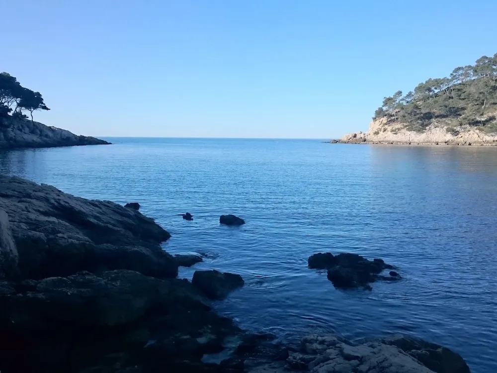Studio neuf climatisé petite vue mer plage à pieds - Ted Home