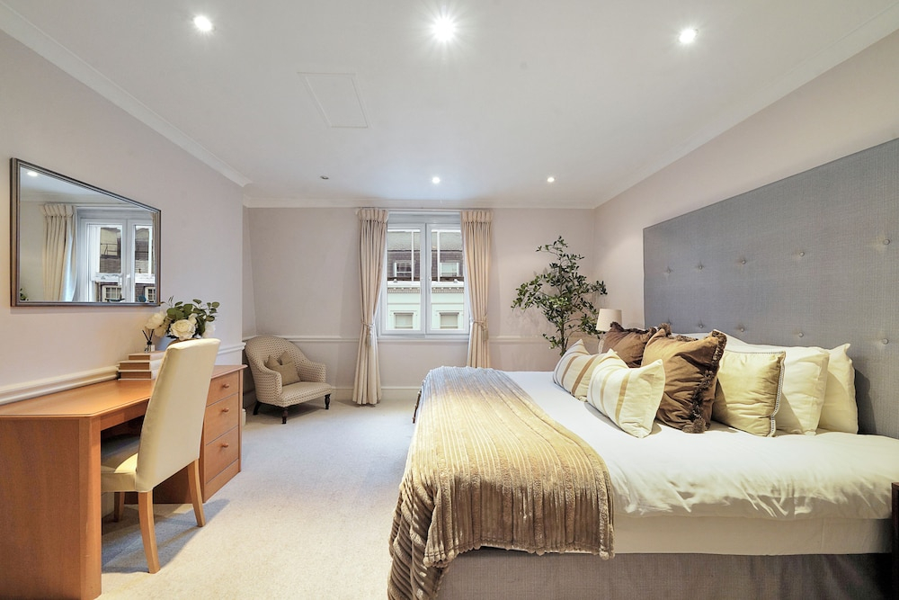 Hertford Flat 14