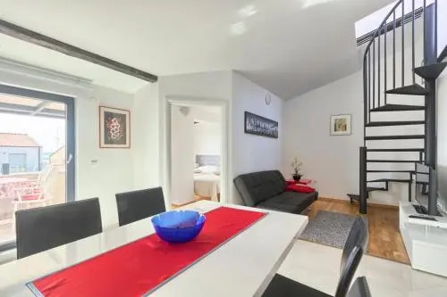 Holiday home Stinjan Prilaz Plazina