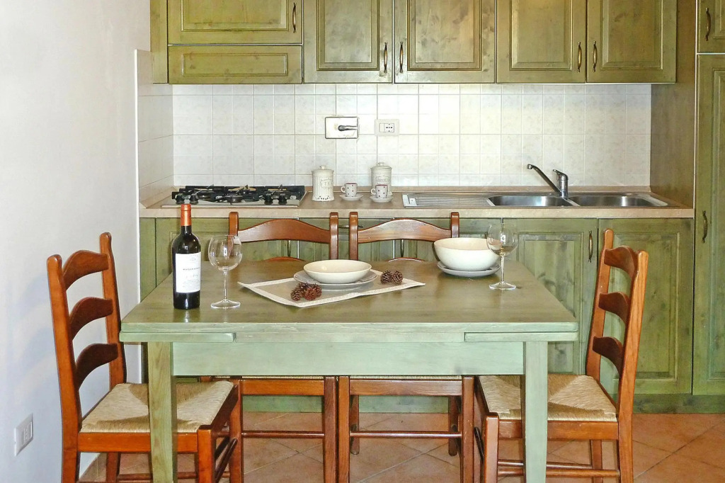 Apartment in Vada With Garden Furniture