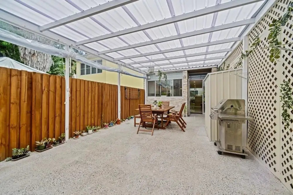 Luxurious New House Hidden Near Central CBD