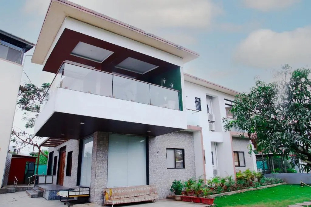 Royal Twin - 12BHK Luxury Villa by Royal Villa's Lonavla