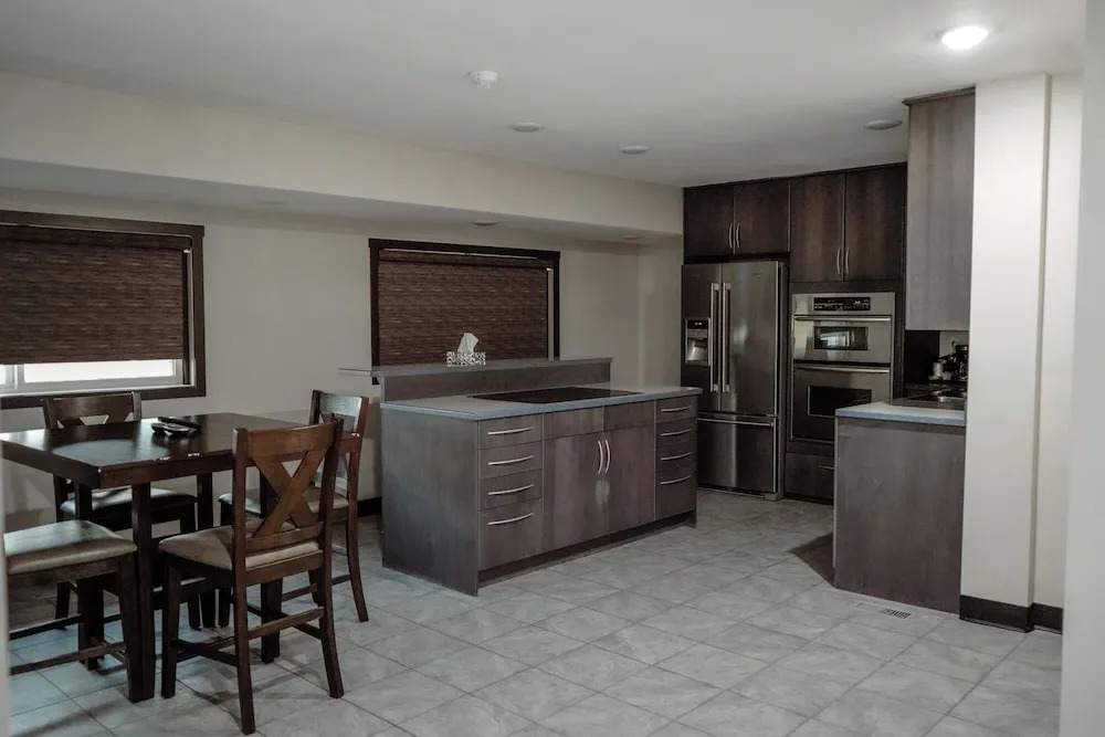 Homestead Inn & Suites