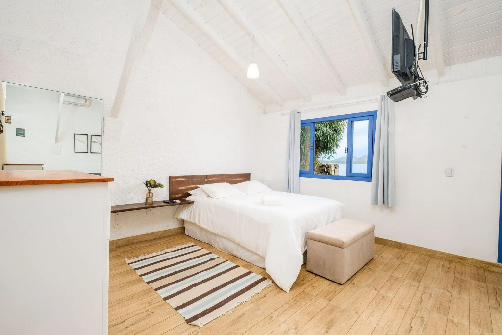 Charmoso studio beira Lagoa da Conceição JHG1733