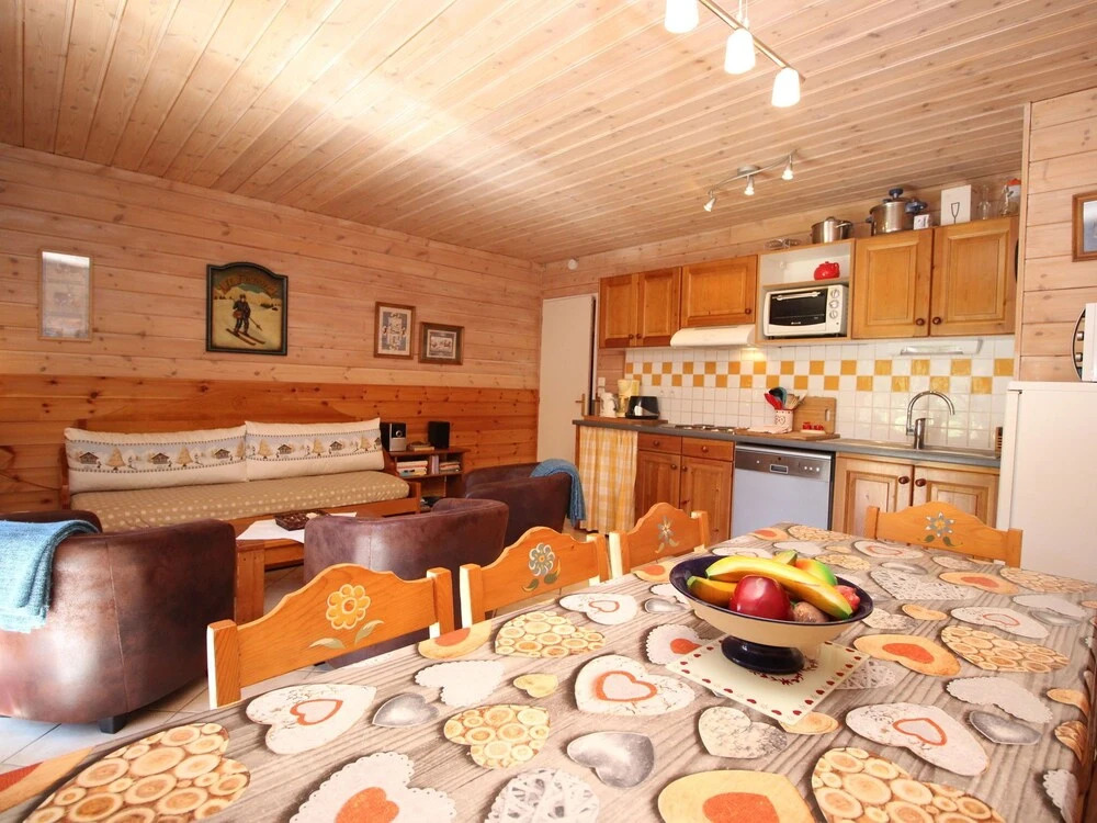 Beautifully Decorated Apartment Near the Center in Valfrejus