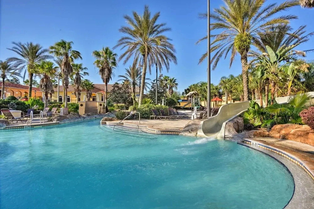 9 Mi to Wdw: Resort-style Townhome w/ Pool Access