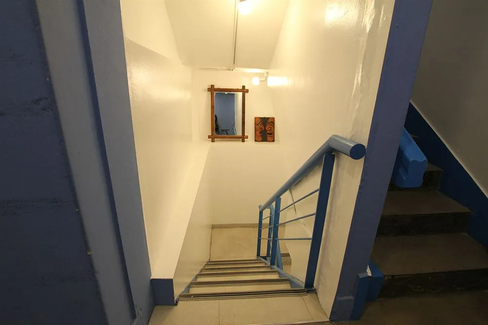 Hi 5 Hostel