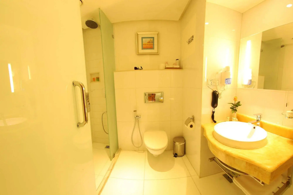 Sunday Hotel Kingdom Towers Formerly Warwick Al Dabab Hotel