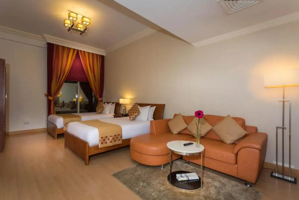 Al Safir Hotel