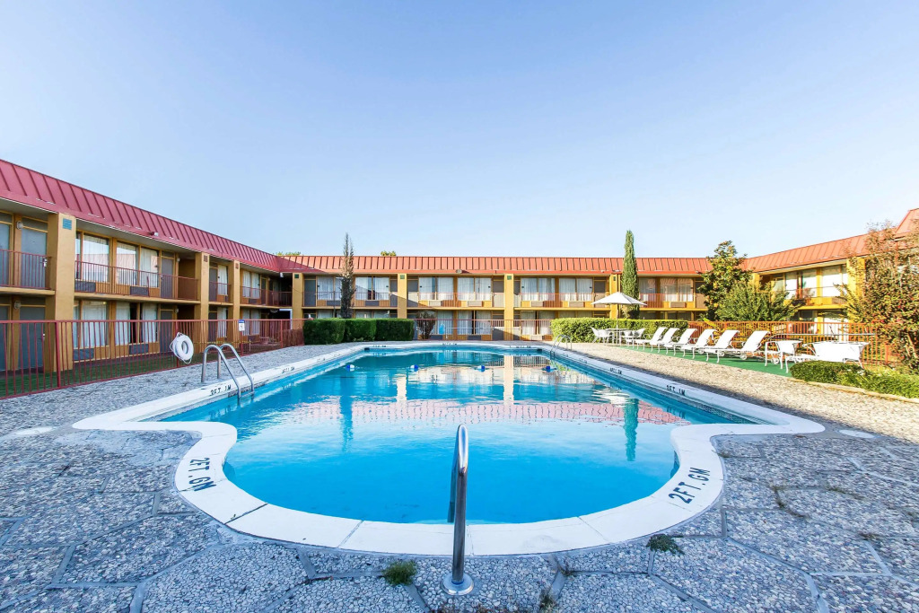 Quality Inn Ada