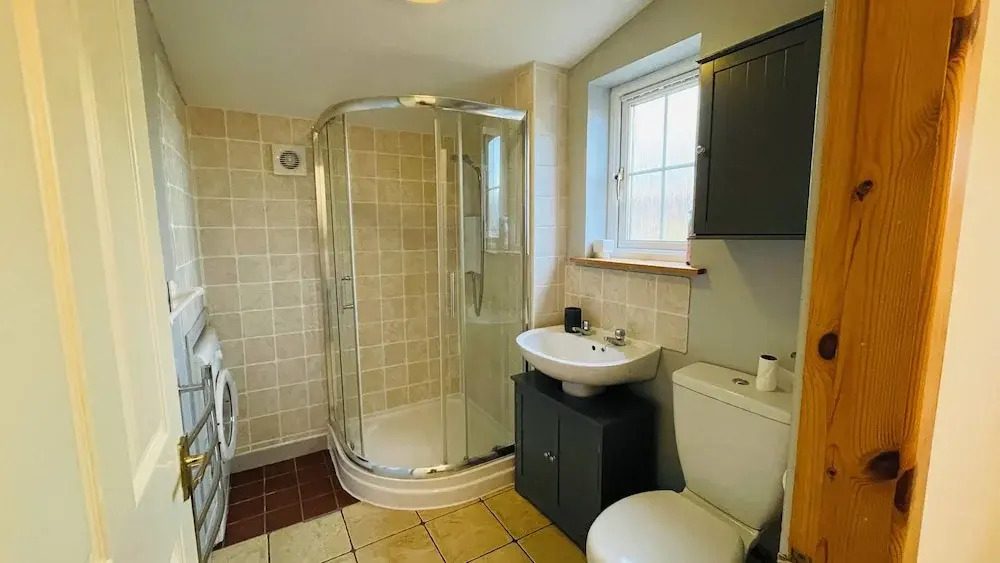 Traditional Highland Cottage Near Loch Ness-sleeps 6