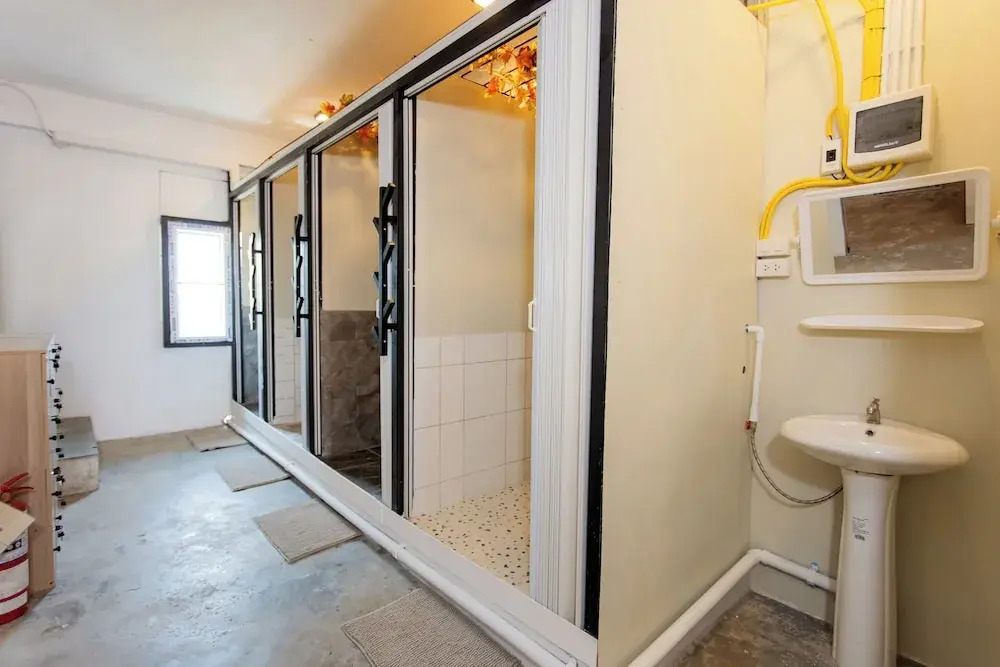 Nomad Plus Life Hostel Pattaya