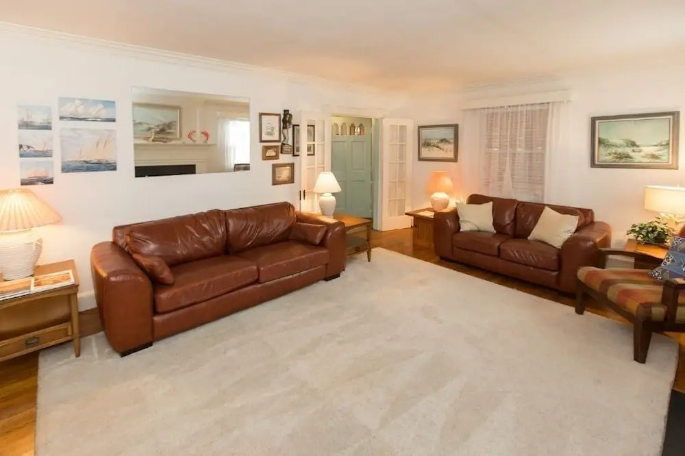 Sea Dog 5 Bedrooms 3 Bathrooms Home