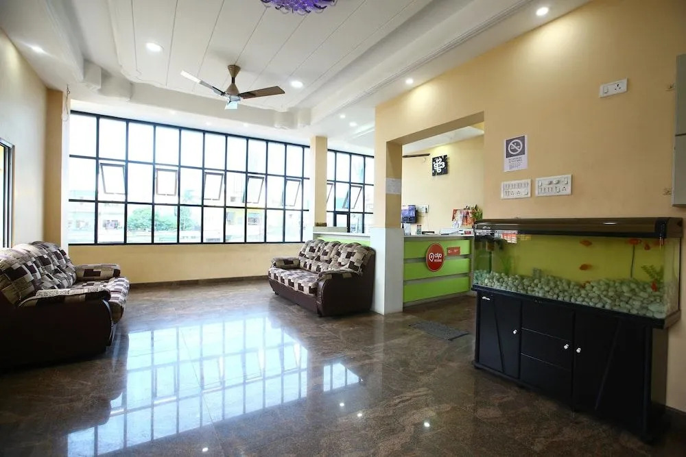 OYO Flagship 1246 Raaj Residency