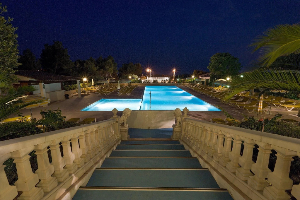 All Suites Resort