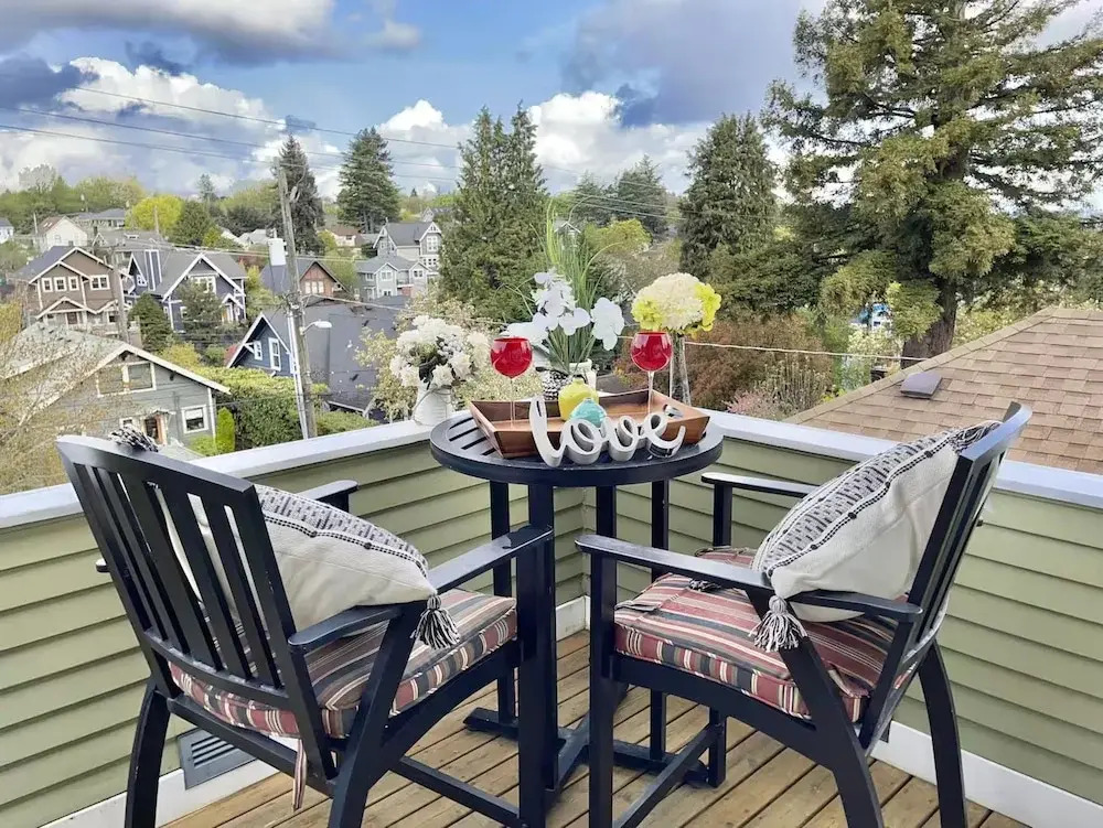 Anne Haven Spacious Retreat DT Seattle