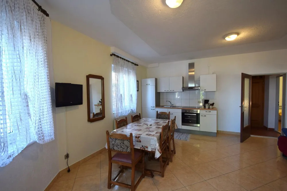 Apartments Frane