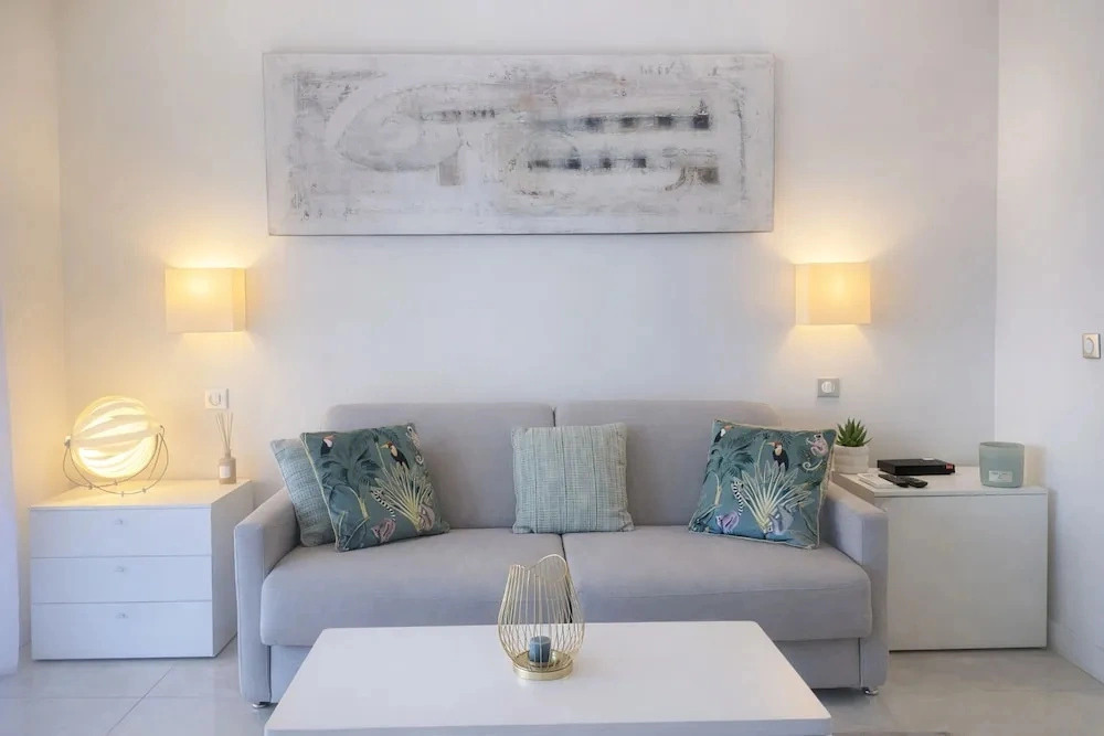 Elegant Retreat Near Monaco Private Terrace