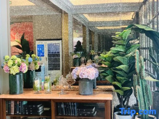 Julaier Hotel (Shantou Mixc High-speed Railway Station)