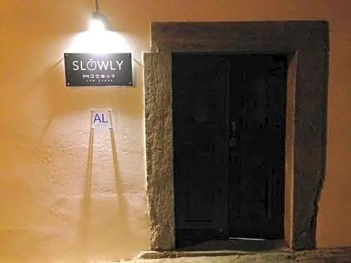 Slowly-Com Vagar