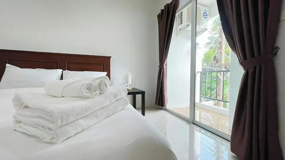The Nap House Phuket Town