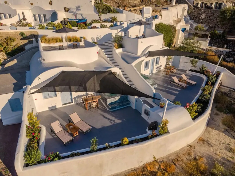 Sun Angelos Oia - Luxury Cave Suites