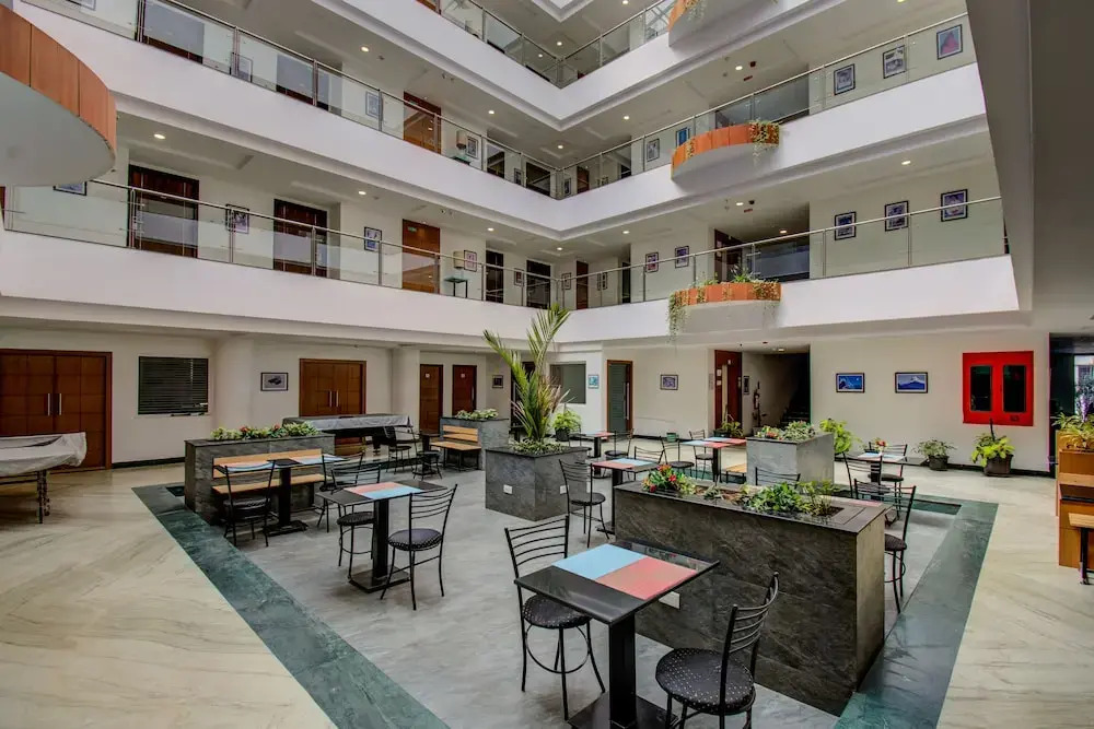 Fabhotel Sherwood Suite
