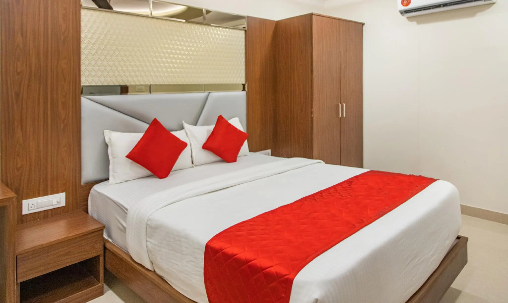 Hotel Hometown- Bandra Kurla Complex