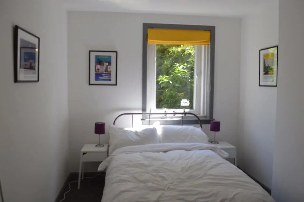 2 Bedroom Flat Near Leith Walk