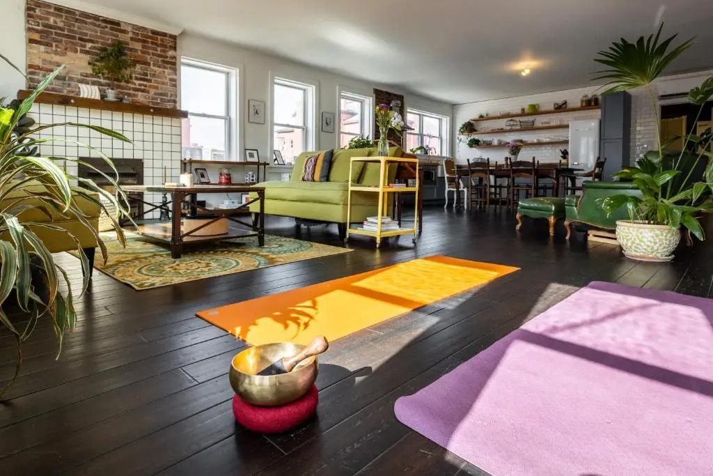 Strip District Studio - Convenient to all Pittsburgh has to offer