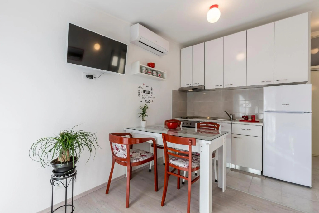 Apartment Taja, cijela kuća i vrt samo za vas