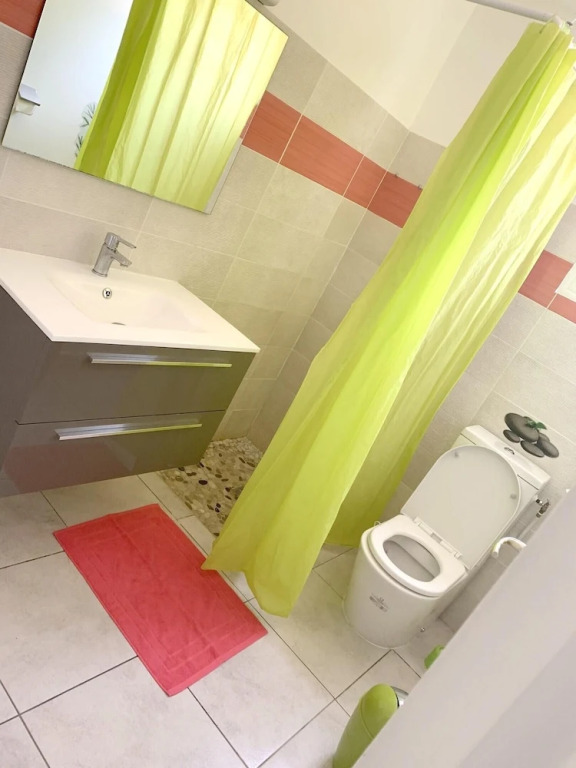 Apartment With one Bedroom in Le Gosier, With Shared Pool, Enclosed Garden and Wifi - 2 km From the Beach