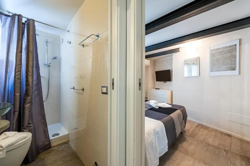 IREX Tevere Sant Angelo private apartment