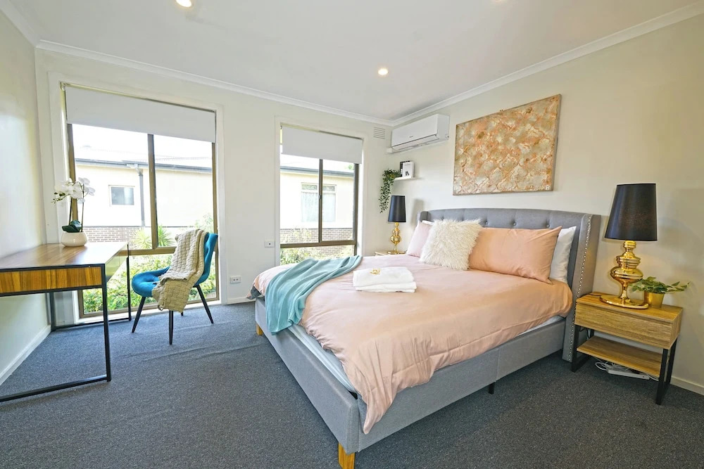 Maroondah 3BR Brick Entire Home Free Wi-Fi Parking