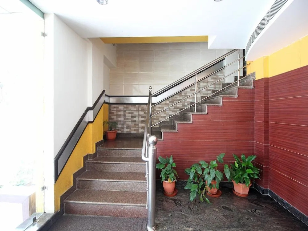 OYO 6438 Hotel Valley Plaza