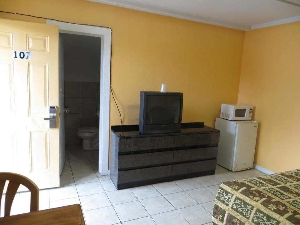 Travel Inn & Suites