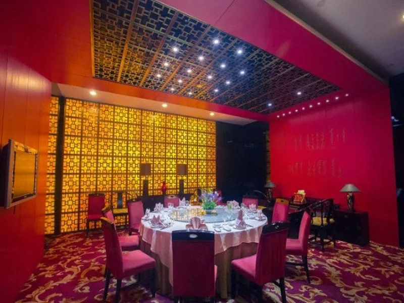Lotus Huatian Hotel