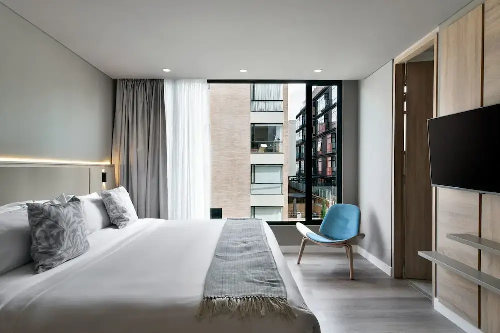 w Lovely 1BR w/ Brilliant Deco in Unicentro