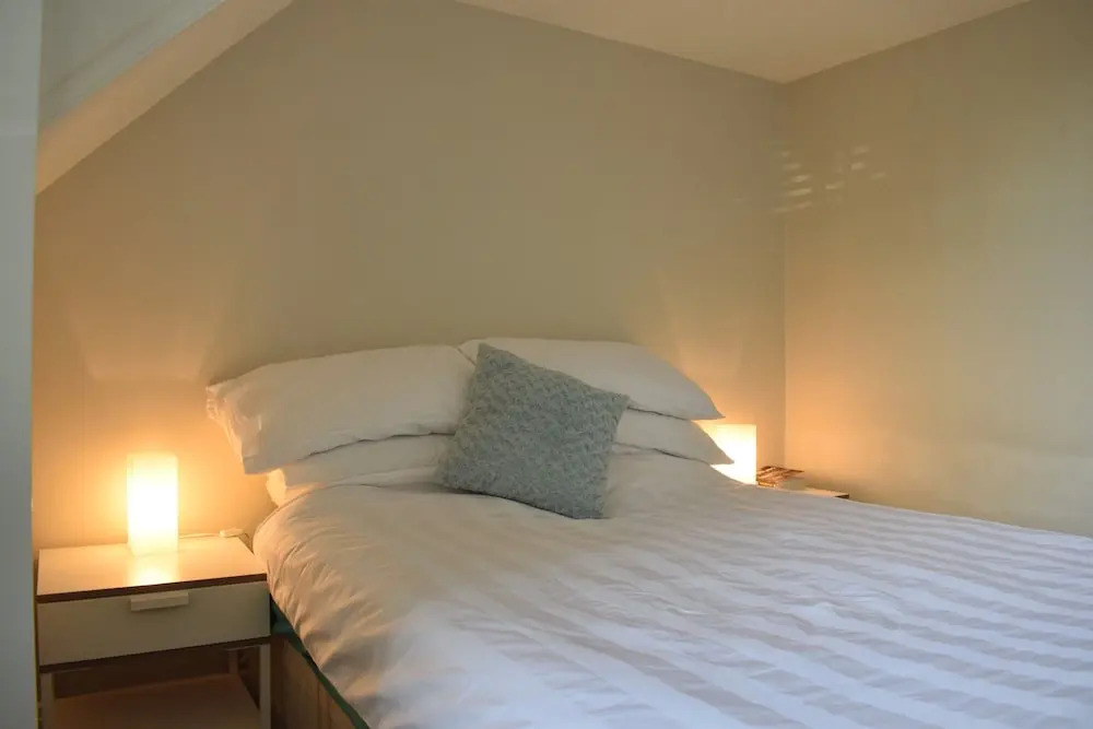 1 Bedroom River Side Flat