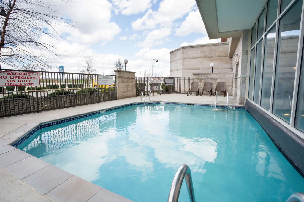 Drury Inn & Suites Columbus Grove City