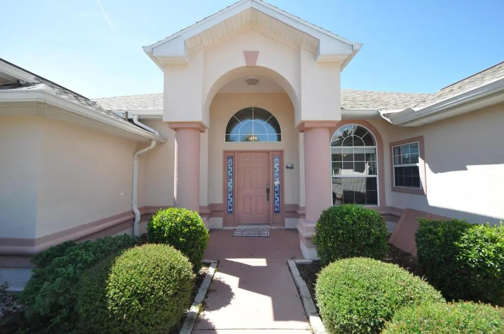 Sunset Bay Beautiful Pool Home - Bring Your Boat or Jet Ski - Canal with Dock- Sleeps 10 - 4 BD