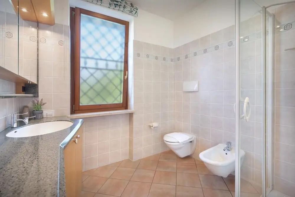 Villa Sybille - 8 Sleeps Pool and Lake View in Torri del Benaco