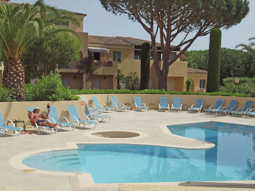 Apartment in Gassin Saint Tropez With Garden, Pool