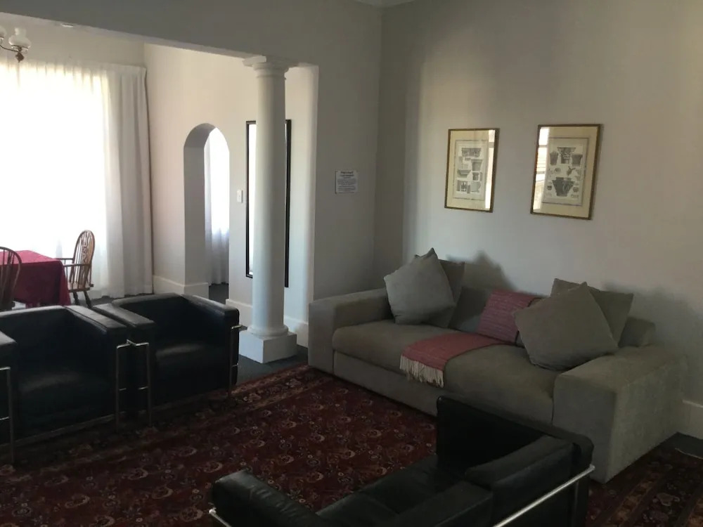 Harcourt Lodge