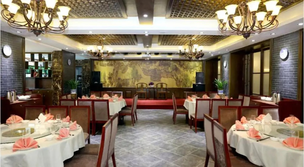 Zerun Hotel (Chengdu Southwest Jiaotong University Subway) Station)