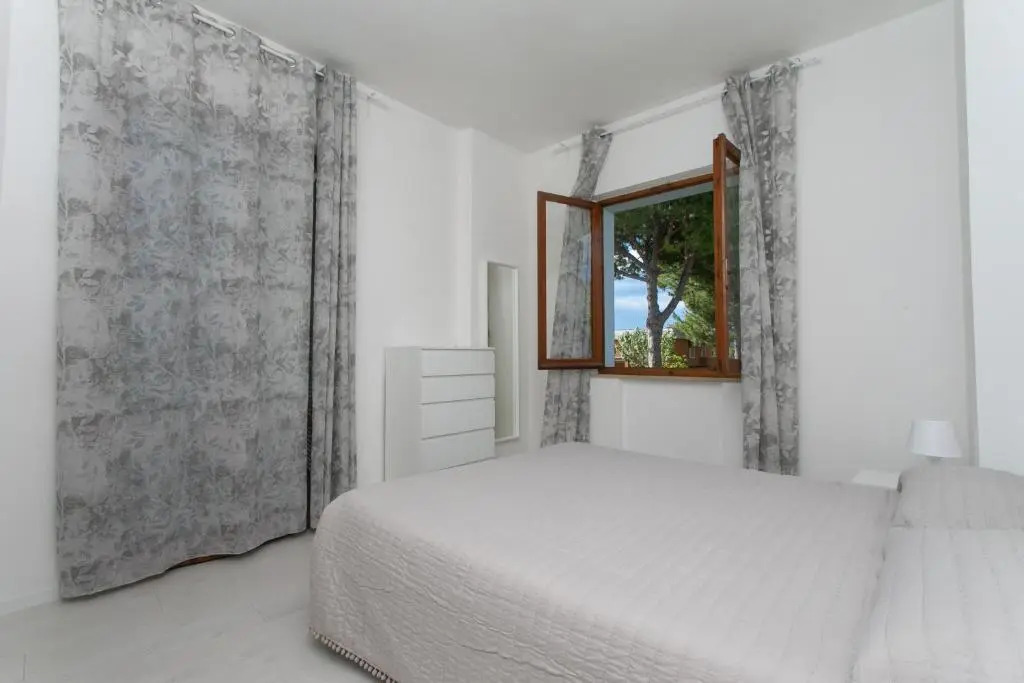 M164 - Marcelli, nuovissimo trilocale con terrazzo